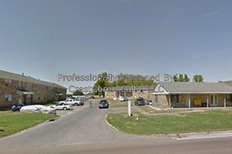 1st image of 2105 Saint John Ave #C2