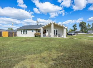 917 S 25th St, Rogers, AR 72758