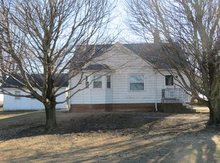 2938 N 22nd Rd, Seneca, IL 61360