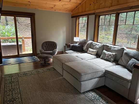 3rd image of 1068 Settlers Valley Way