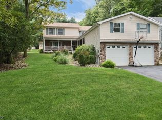 24 Lines Ave, Hopatcong, NJ 07843