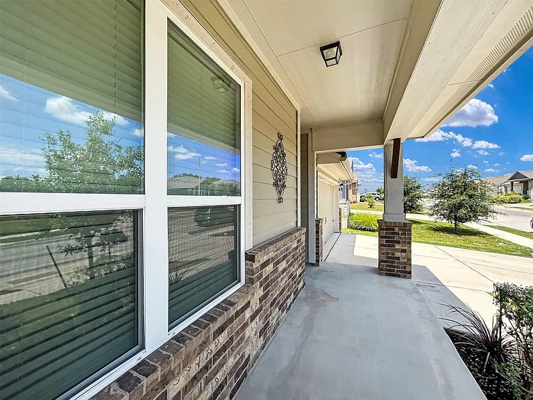 558 Bridgestone Way — Photo 5