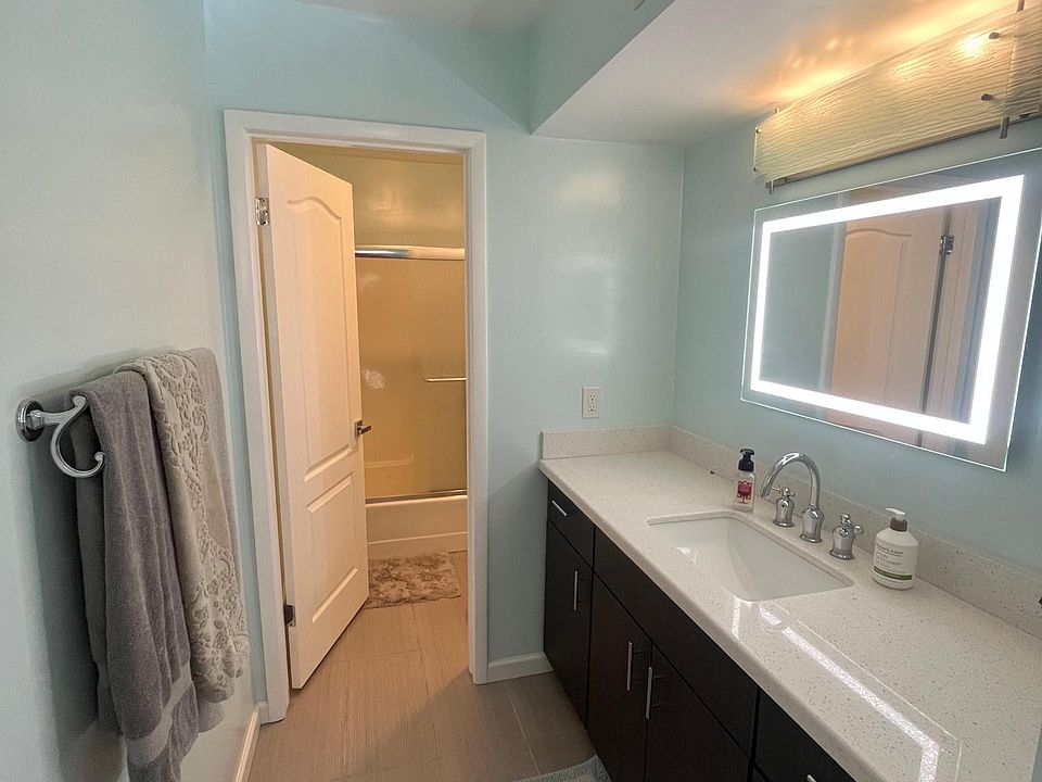 2nd image of 2112 W Marlette Ave