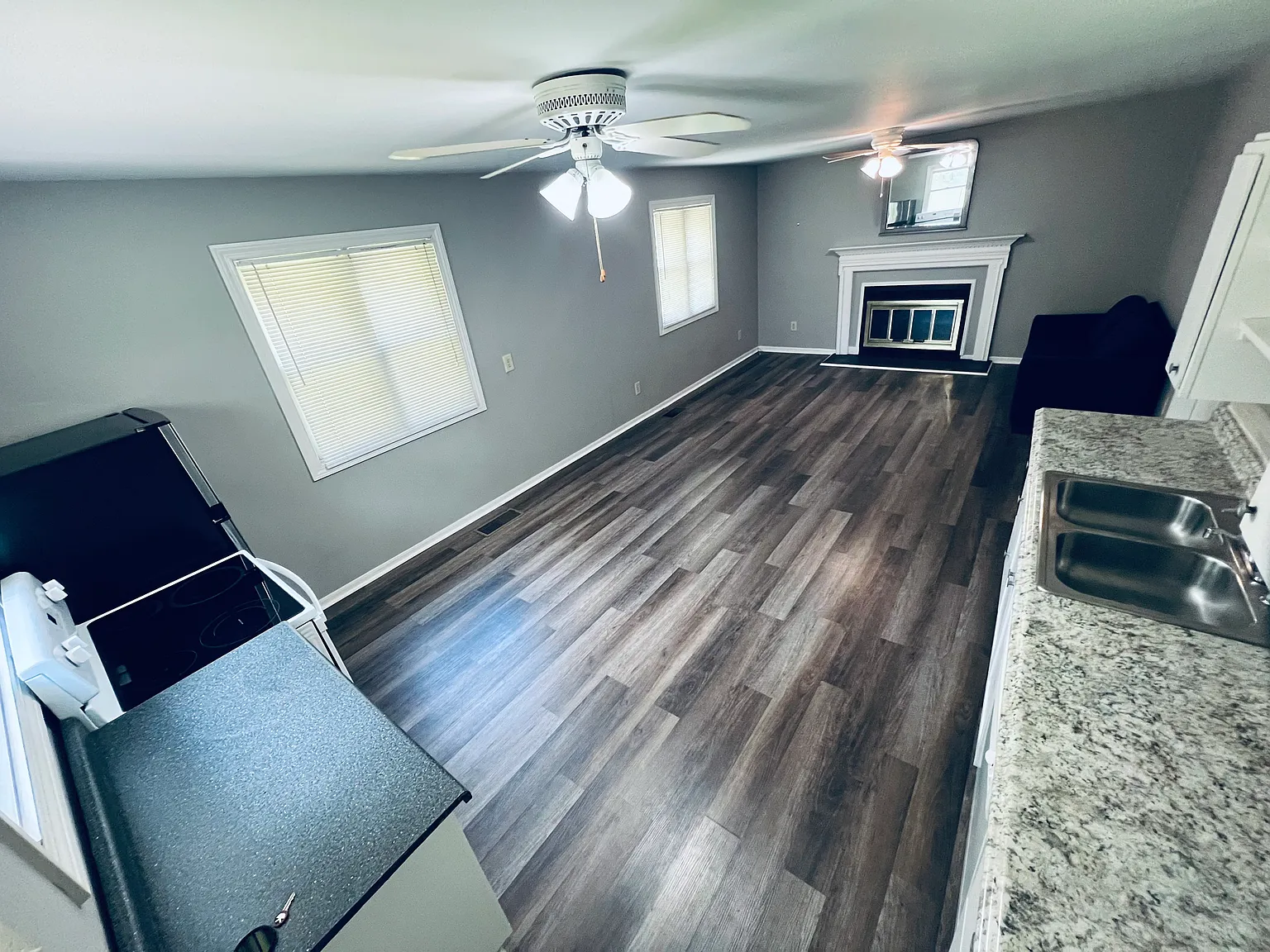 1 bed, 800 sqft, $1,330 — Photo 4