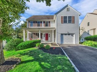 2 Louis Ct, Peekskill, NY 10566