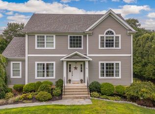 69 Roundhill Rd, Hopewell Junction, NY 12533