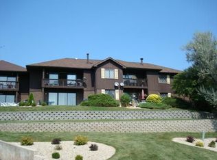 2425 E Lakeshore Dr UNIT C, Crown Point, IN 46307