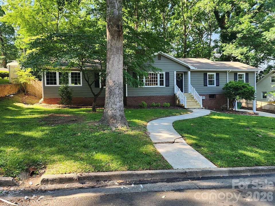 1st image of 616 E Oakwood Ave