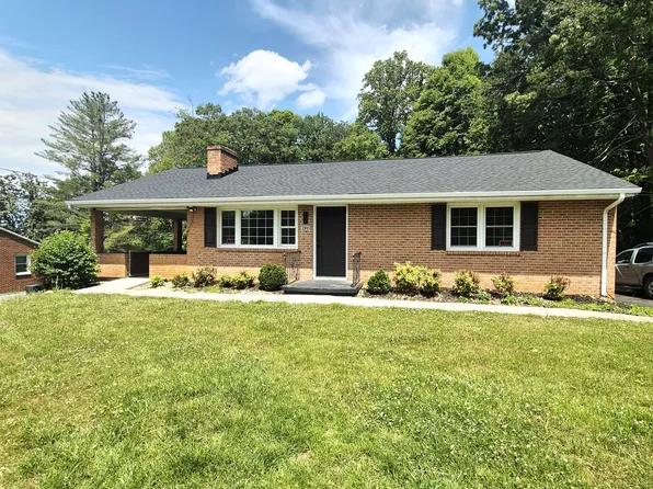 200 Wellview Dr, Madison Heights, VA 24572