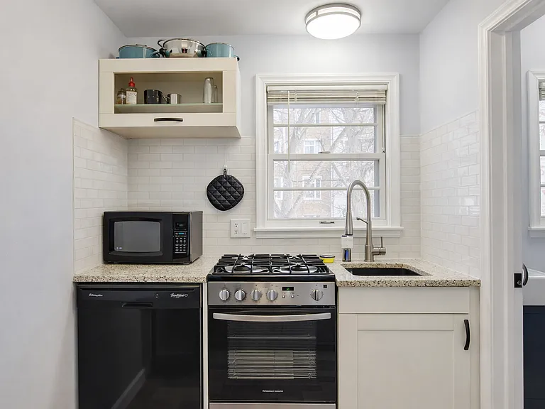 2104 Harriet Ave #201 — Photo 1