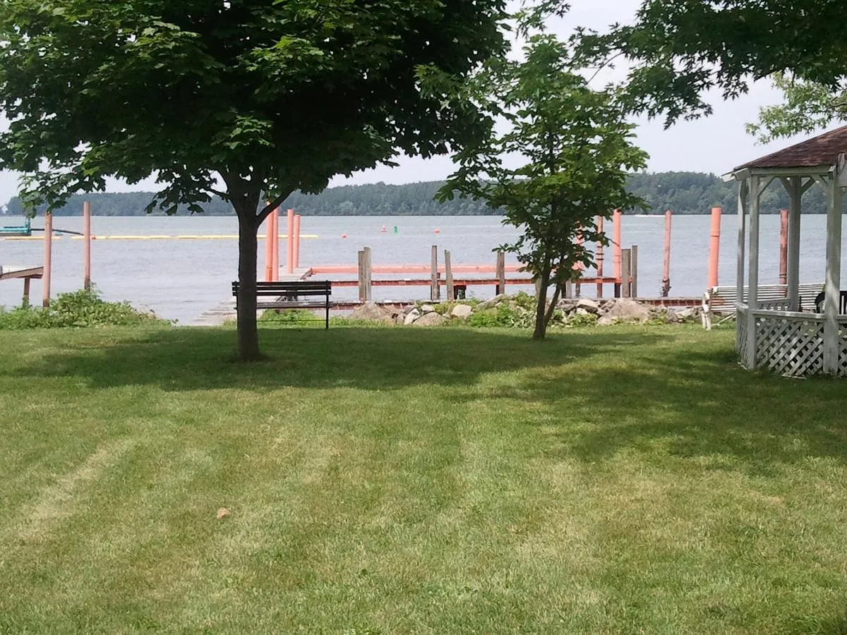 250 N Plumbrook Drive — Photo 1