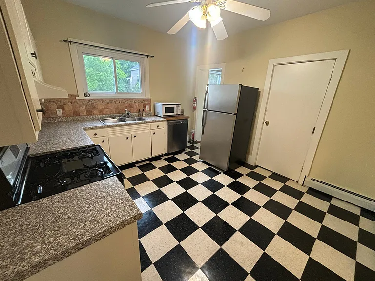 48 Pratt St #1 — Photo 11