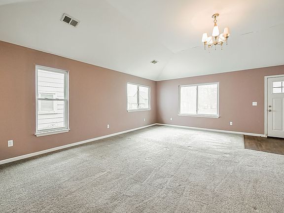 5th image of 3079 Grove St
