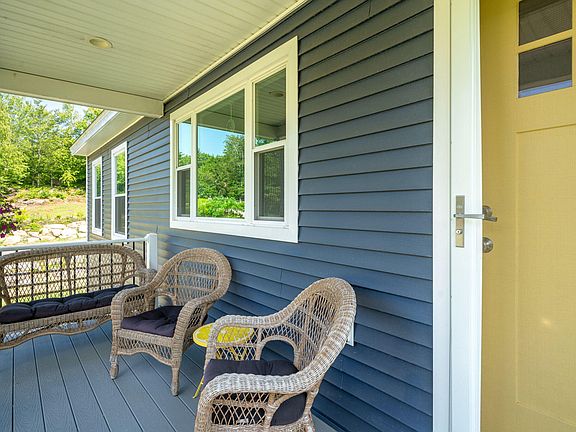 2nd image of 36 Redwood Lane