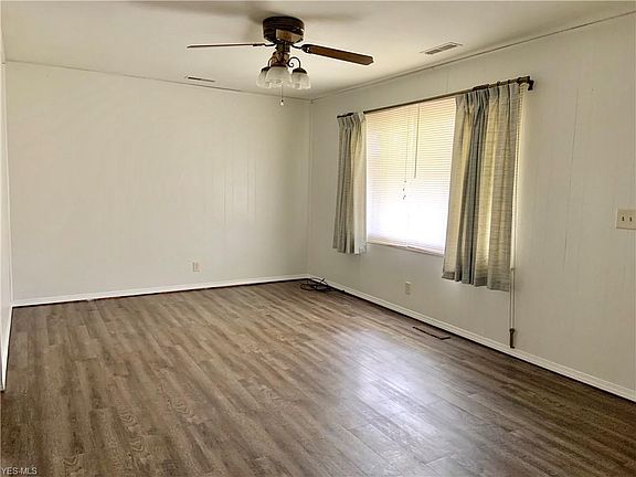 2nd image of 3252 Greenfield St NW