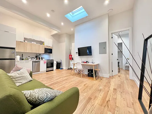 Rented by Doorway NYC, LLC | media 2