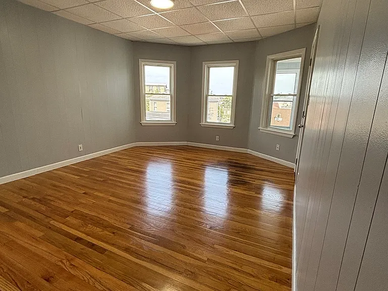 84 Boutwell St #3F — Photo 3