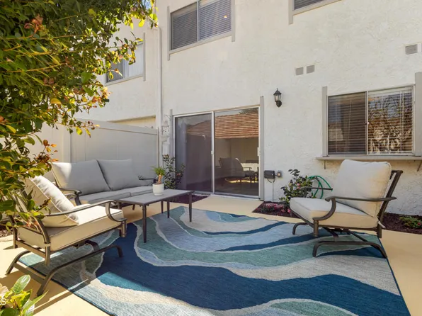 272 Green Moor Pl, Thousand Oaks, CA 91361