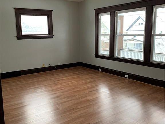 2nd image of 3354 W 94th St