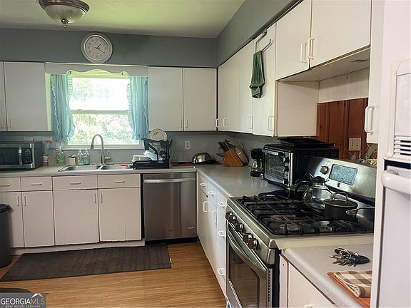 2nd image of 1677 Cedar Grove Rd