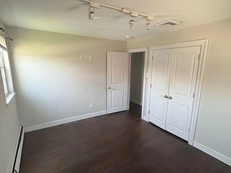 210 Trinity Ave — Photo 26