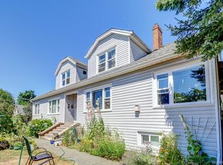 604 Kennedy St, Nanaimo, BC