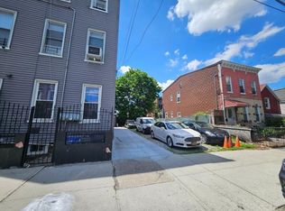 400 Linwood St, Brooklyn, NY 11208
