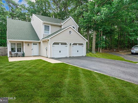 4th image of 734 Whalers Cove Ct