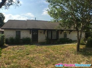 7506 Standing Oaks St, Live Oak, TX 78233