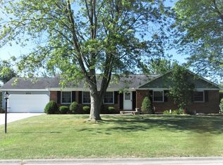 972 Charles St, Crete, IL 60417