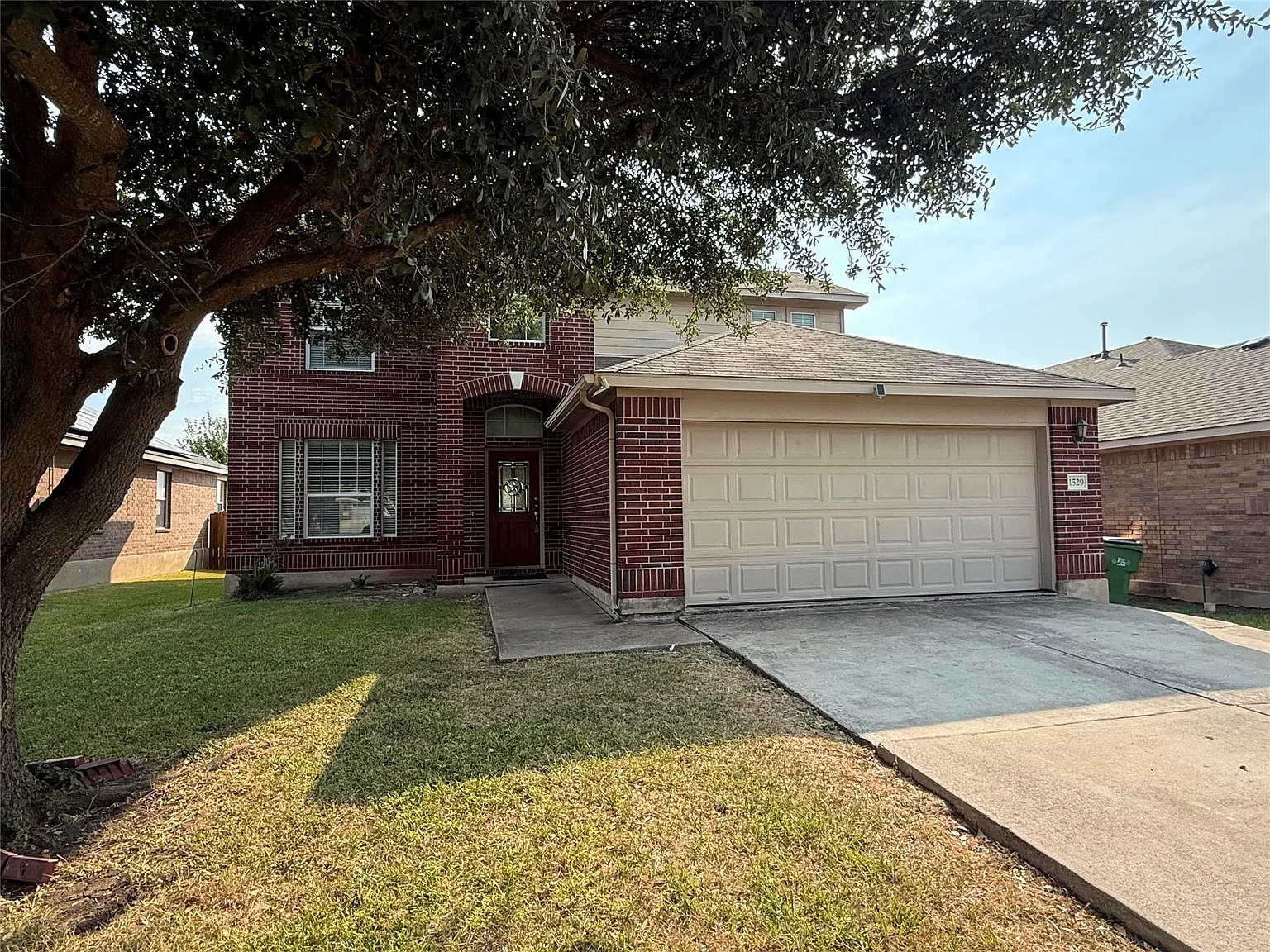 3 bed, 2.5 bath, 2158 sqft, $2,150 — Photo 1