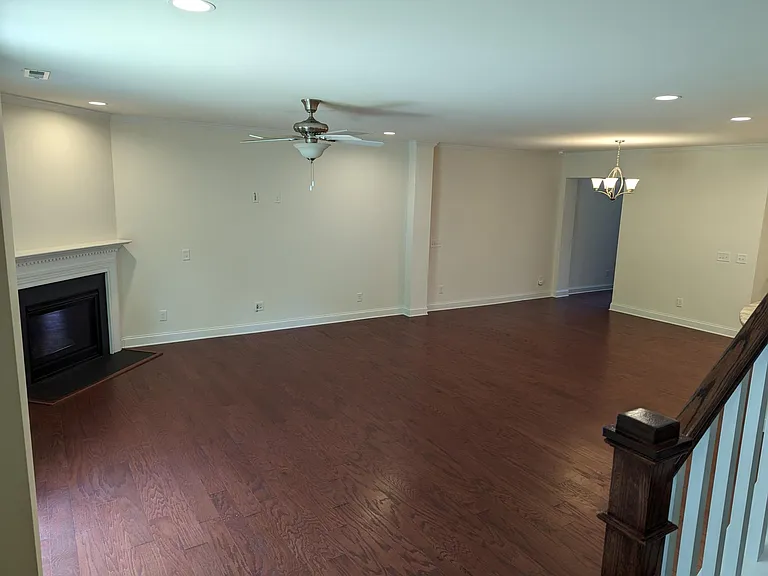220 Alamosa Pl — Photo 10