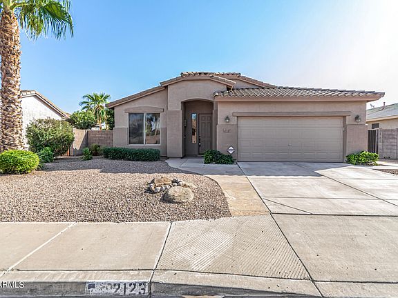 3rd image of 2123 E TORREY PINES Place