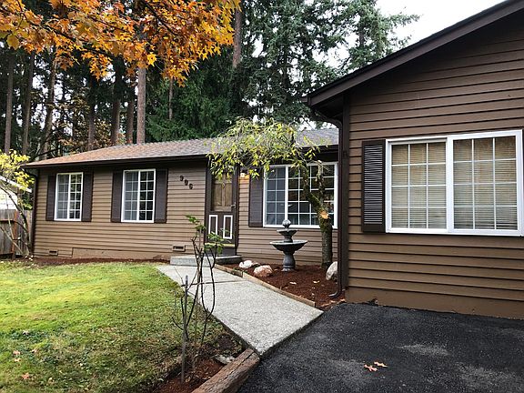 2nd image of 906 209th Ave NE