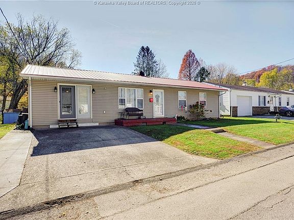 2nd image of 190 Monterey Dr