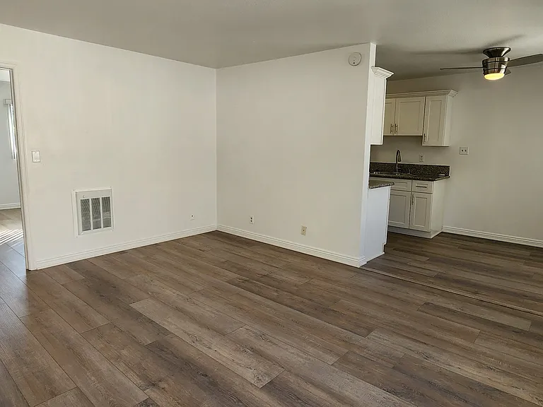 Hunt Pk Apartments — Photo 23