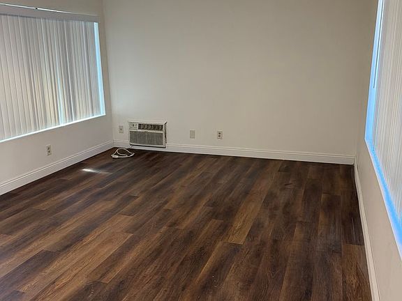 5th image of 2687 Phipps Ave #A-d