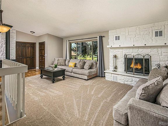 4th image of 6739 Hillpark Ave