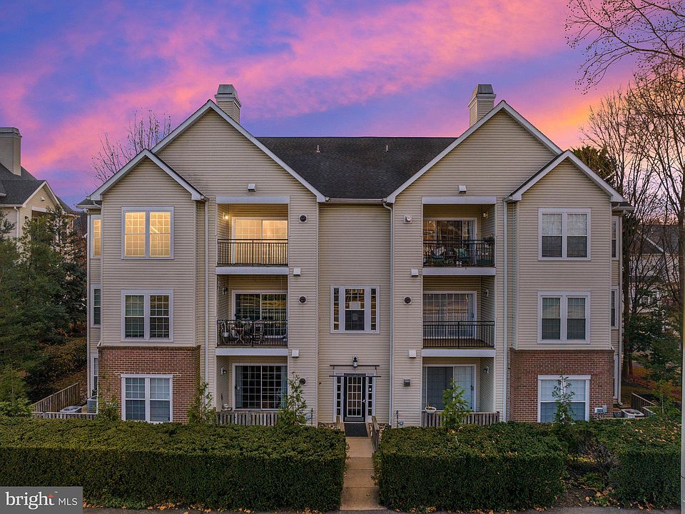 1st image of 4144 Fountainside Ln Unit 303