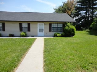 121 Stonetree Dr, Maryville, TN 37801