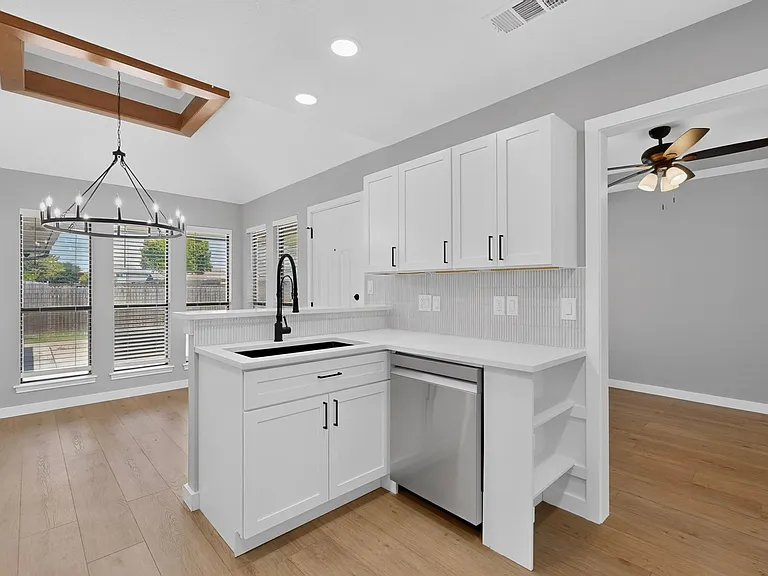3933 Alto Ave — Photo 11