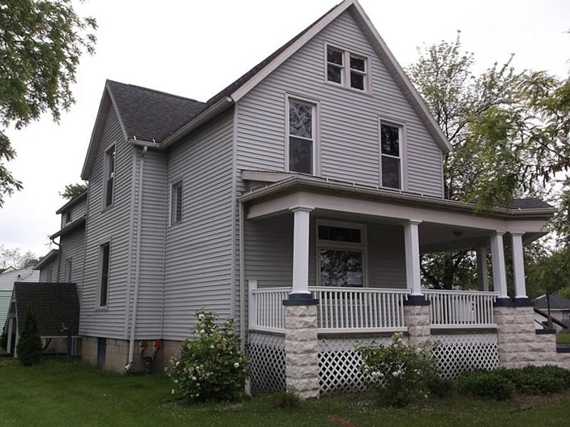 1st image of 807 W John St