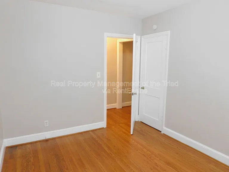 2644 Walker Ave #B — Photo 11