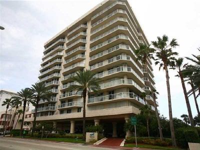 8925 Collins Ave PENTHOUSE 12F, Surfside, FL, 33154