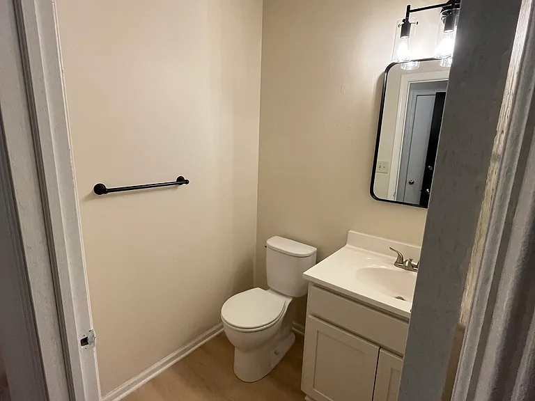 8709 High Rd — Photo 14