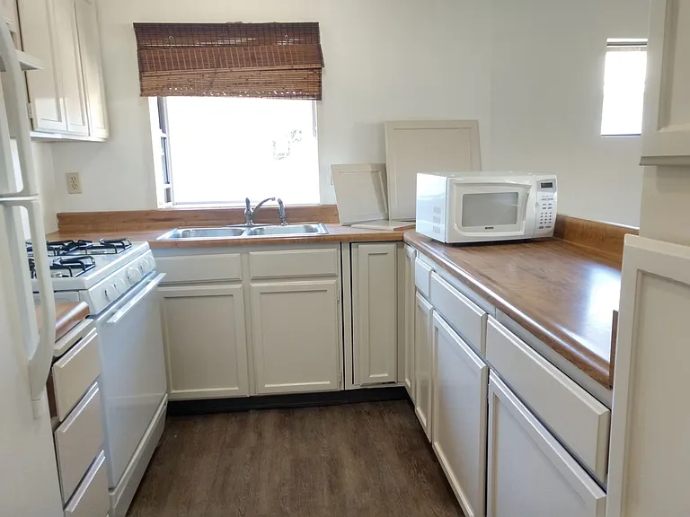 305 S Pueblo Ave #A — Photo 7