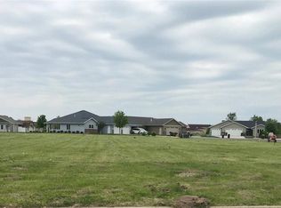 701 Dover Ct, Saint Peter, MN 56082