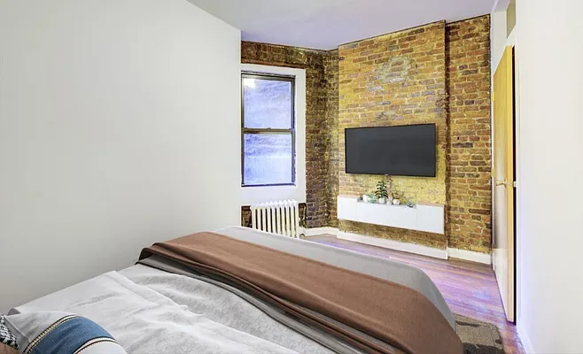 Rented by REAL New York | media 17