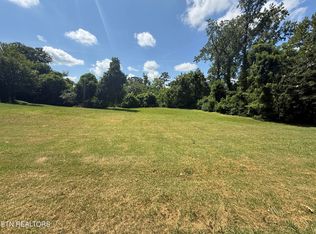 308 Ross Springs Dr, Maryville, TN 37803