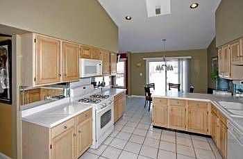 2nd image of 489 Thorndale Dr